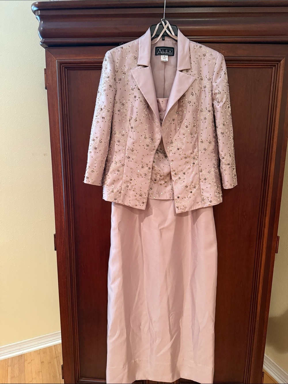 Alex Evenings LAVENDER/Pink Embellished Women's Skirt Suit size 10